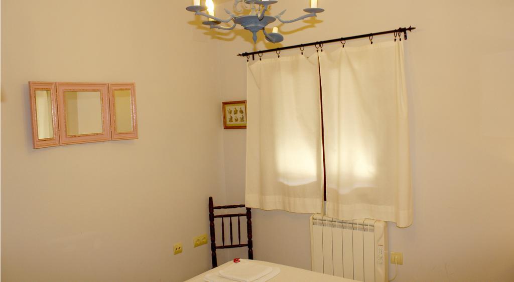 Apartamentos Puenteviejo Arenas de San Pedro Bilik gambar